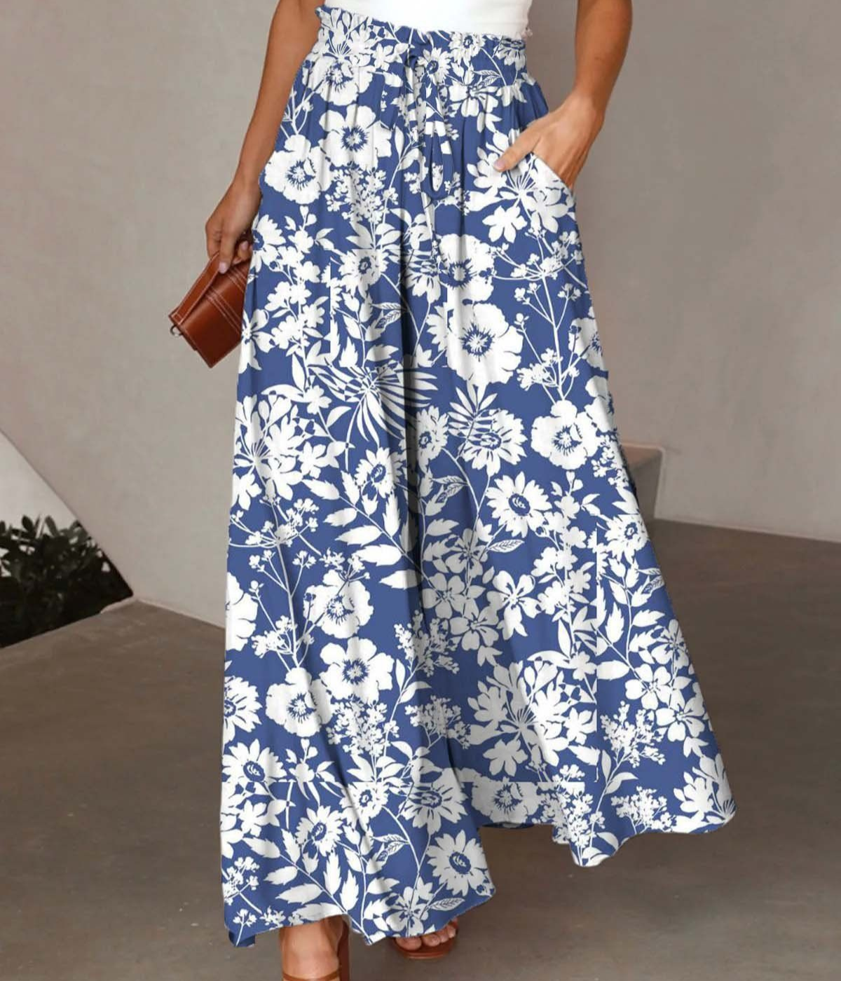 ブルー花柄ワイドパンツ