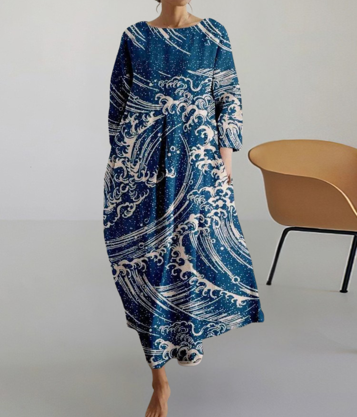 ブルーウェーブ・ラウンドネックドレス