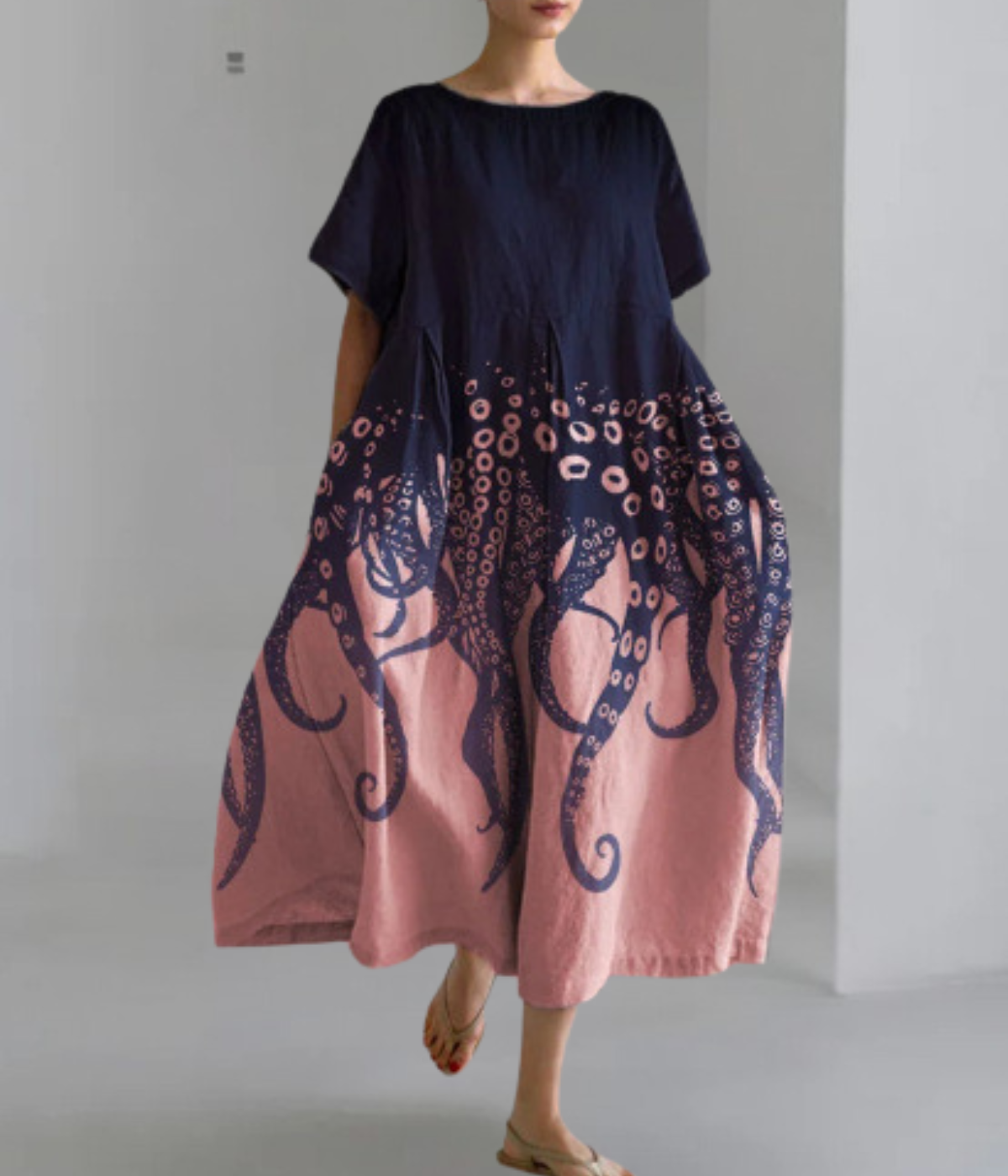 ワイドなタコ柄の夏用ドレス