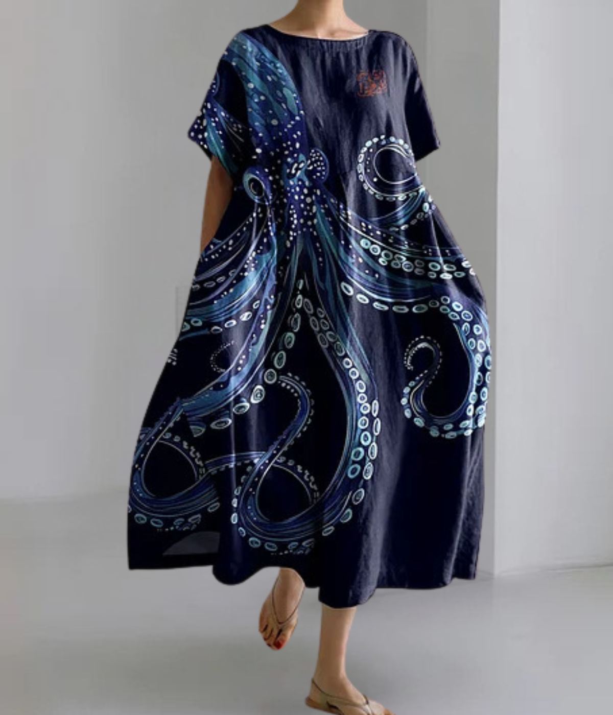 ワイドなタコ柄の夏用ドレス