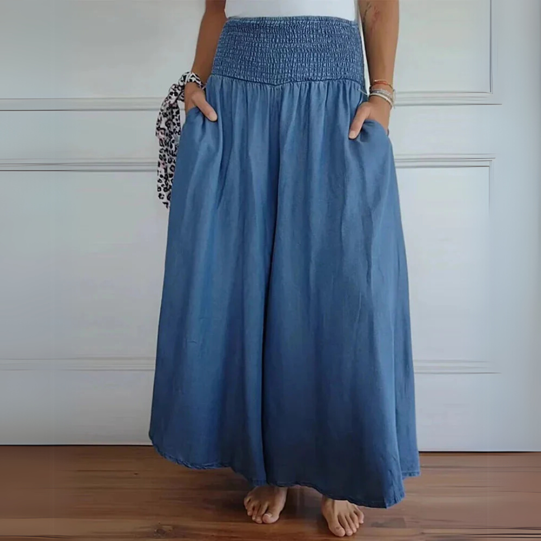 快適なワイドパンツ