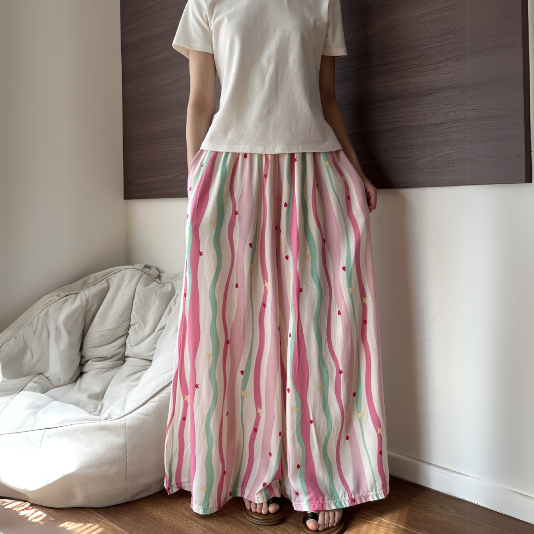 ピンク・カーブ・ワイドパンツ