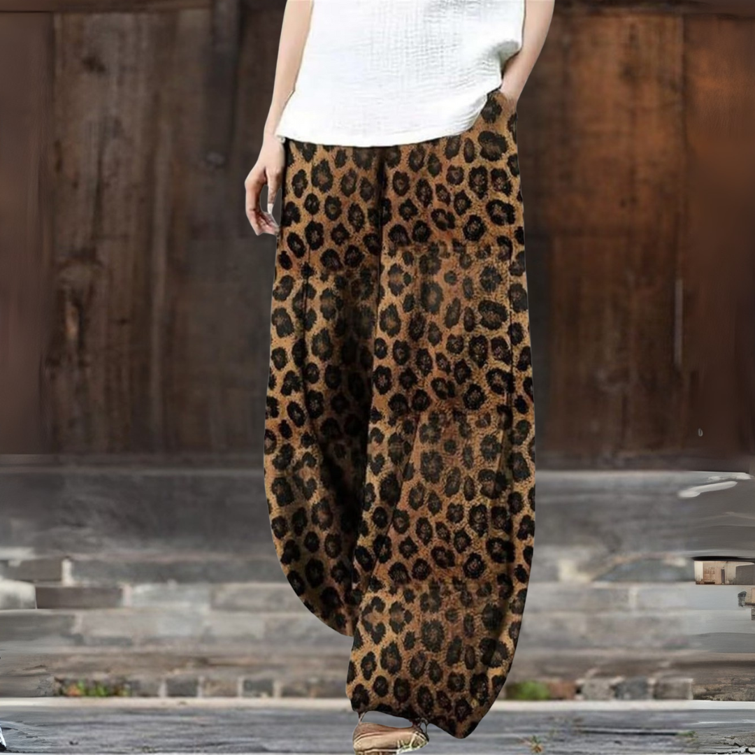 ヒョウ柄ワイドパンツ