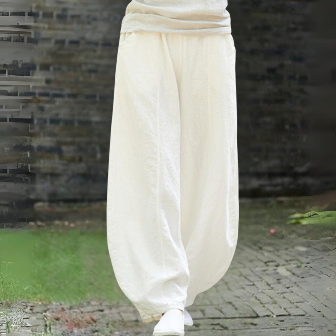 無地ホワイトワイドパンツ