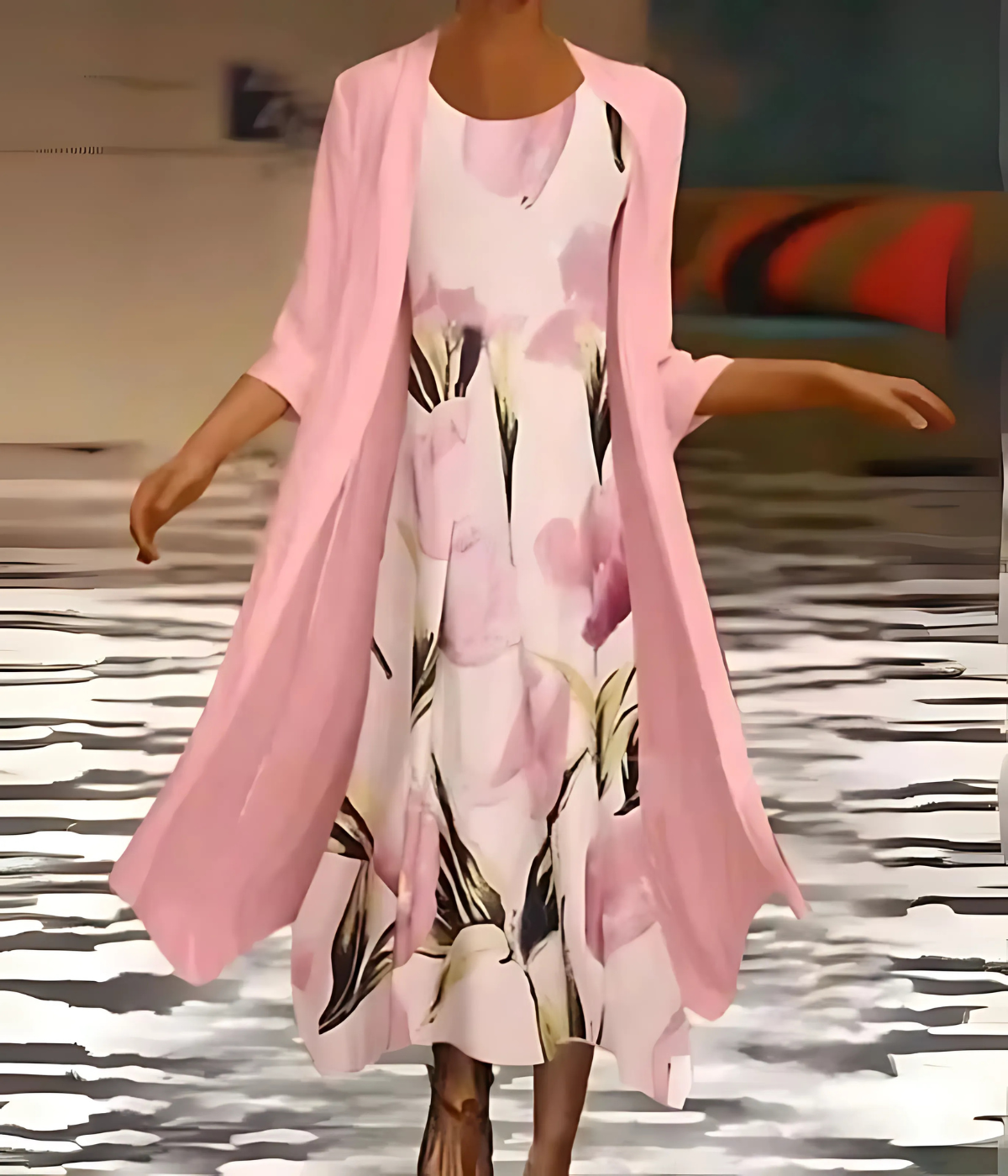 ピンクの花びらプリントのセットドレス