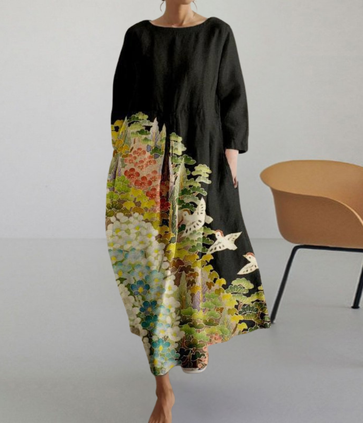 ブラックフォレスト・ラウンドネックドレス