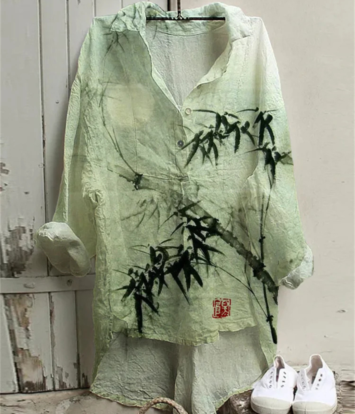 ヴィンテージ風Vネックブラウス