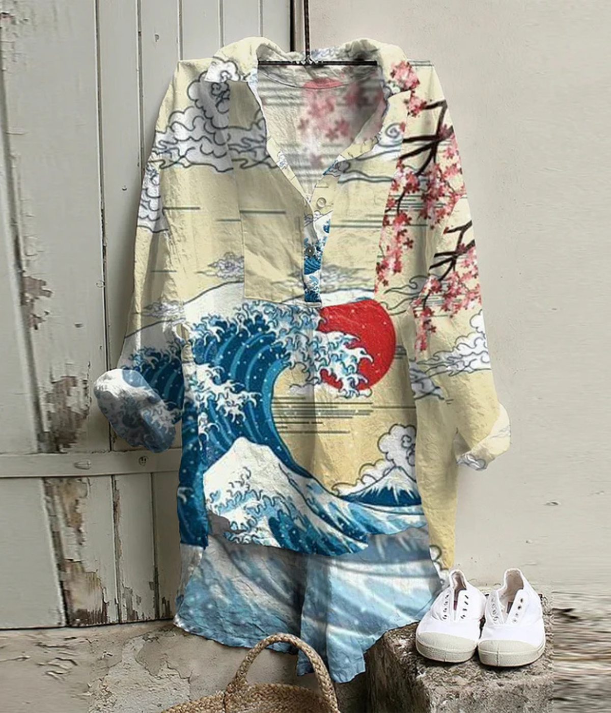 ヴィンテージ風Vネックブラウス