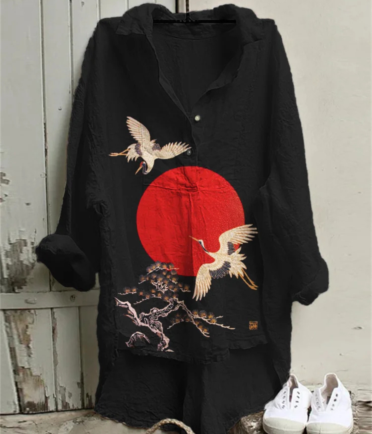 和の地平線モチーフ入りヴィンテージVネックブラウス