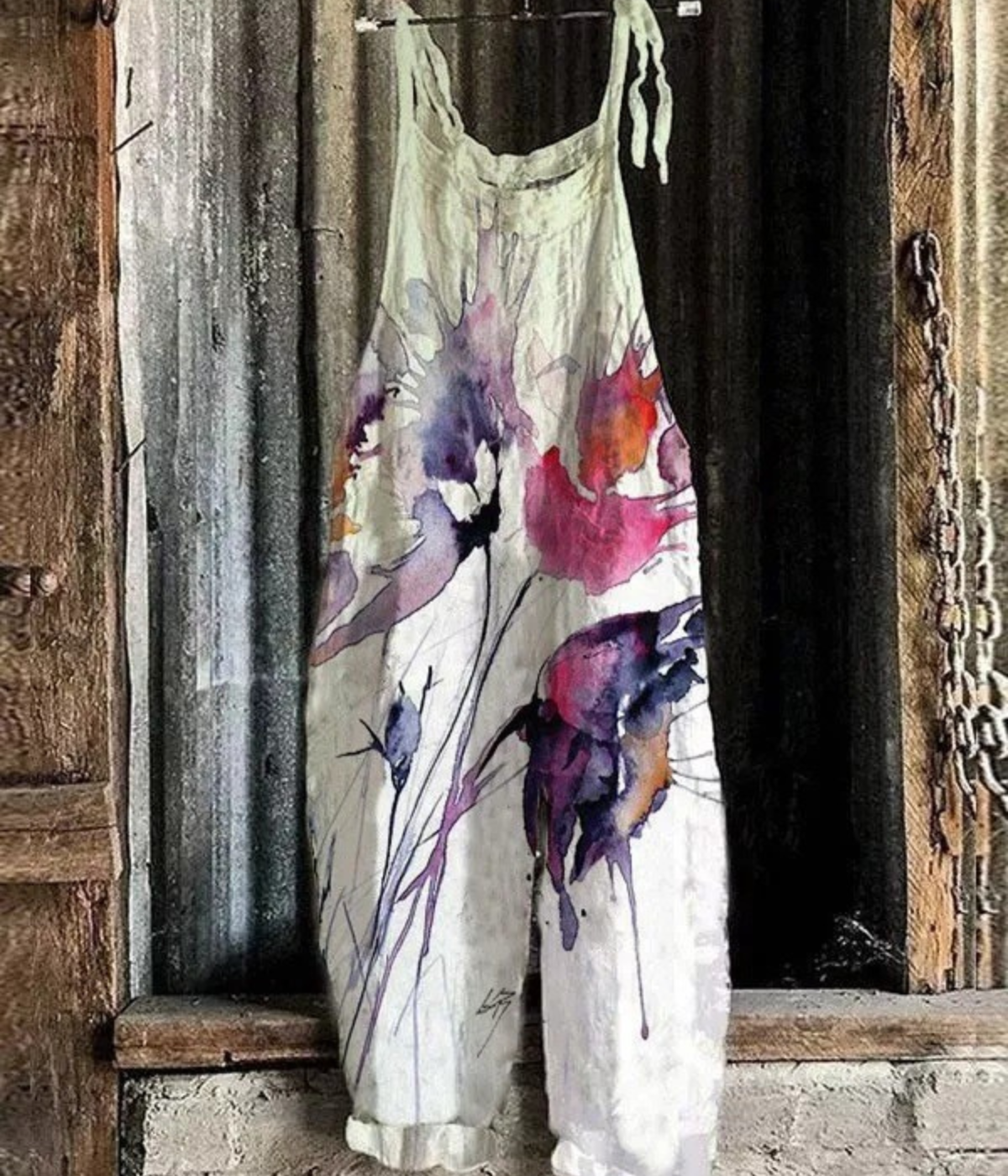 パープルフラワーのジャンプスーツ