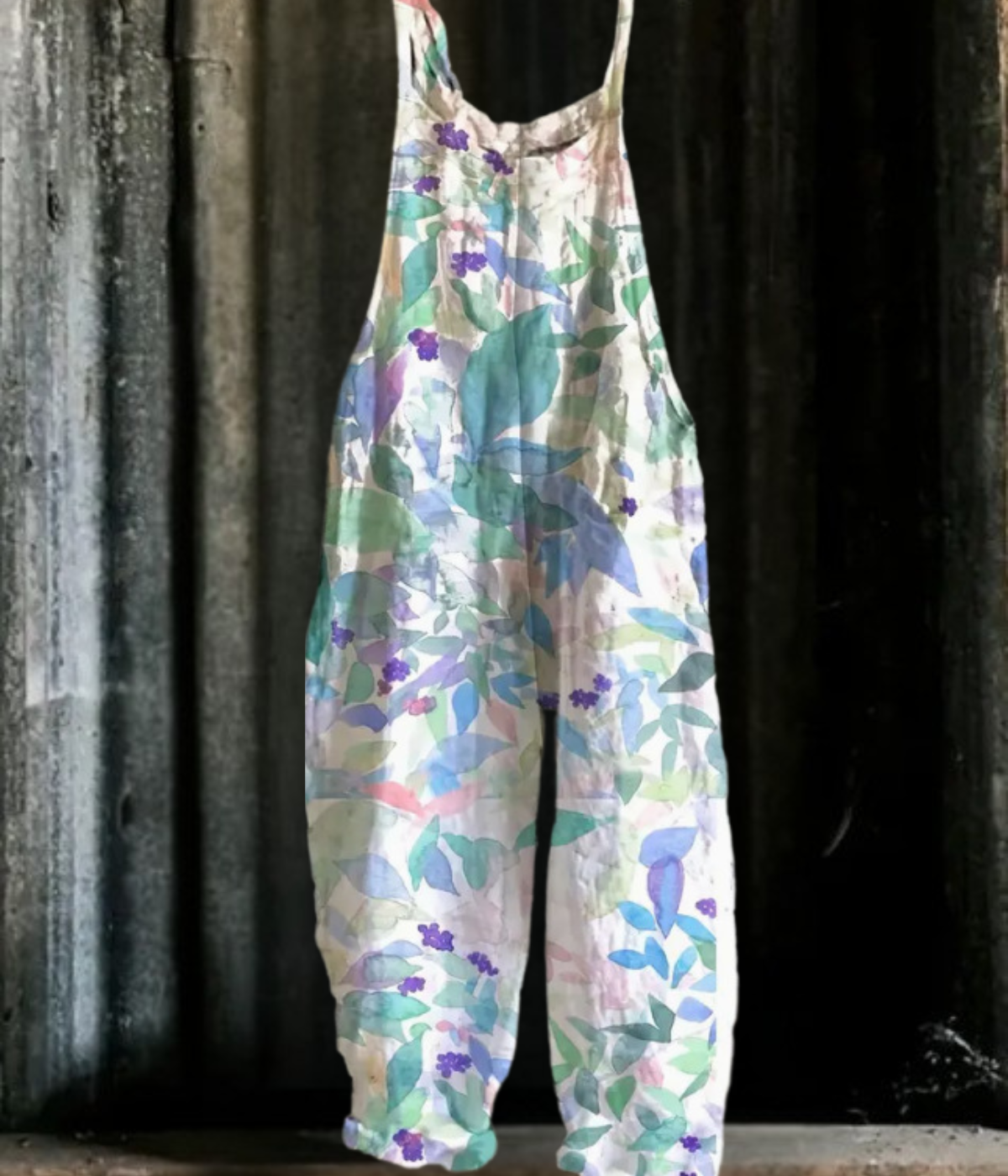 ライトブルーのフラワープリントジャンプスーツ