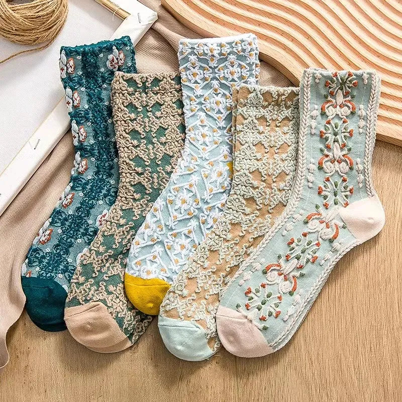 女性用、厚手、暖かい、コットン製のミディアムレングスソックス、秋冬用、レトロプリント