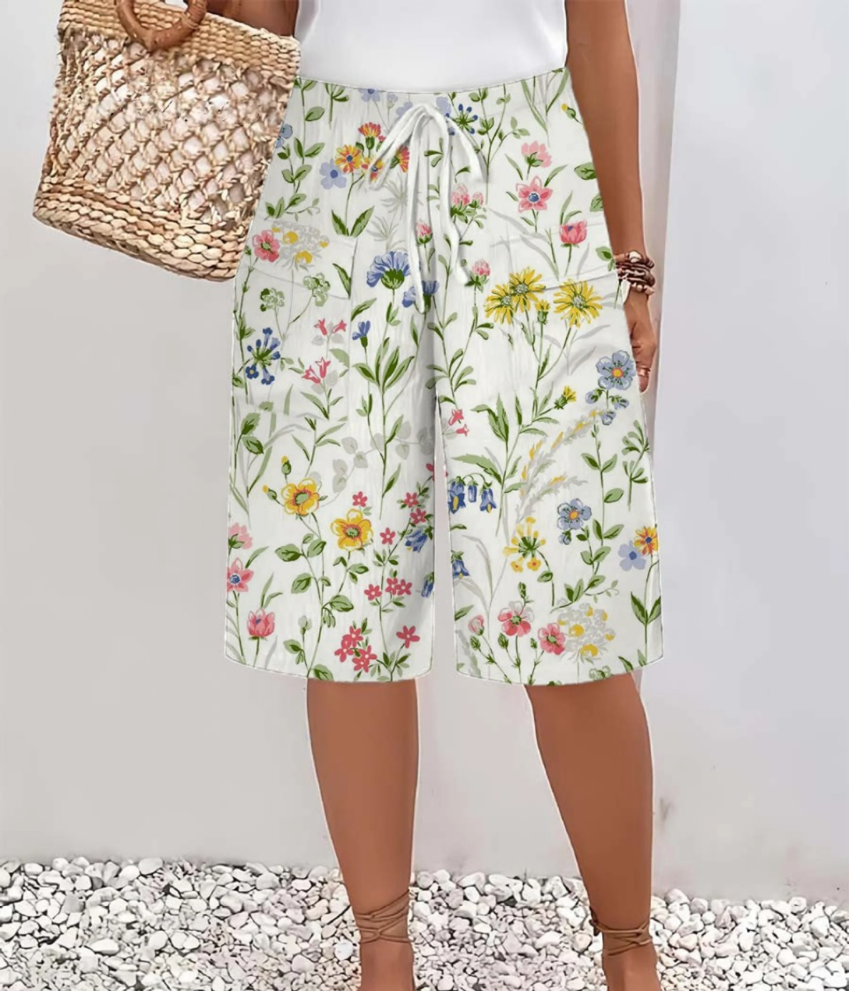 ホワイトフローラルサマーパンツ