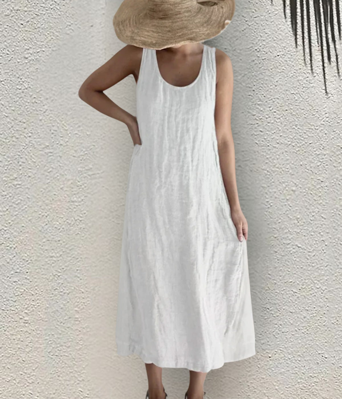 ホワイトカジュアル・ノースリーブ・ドレス