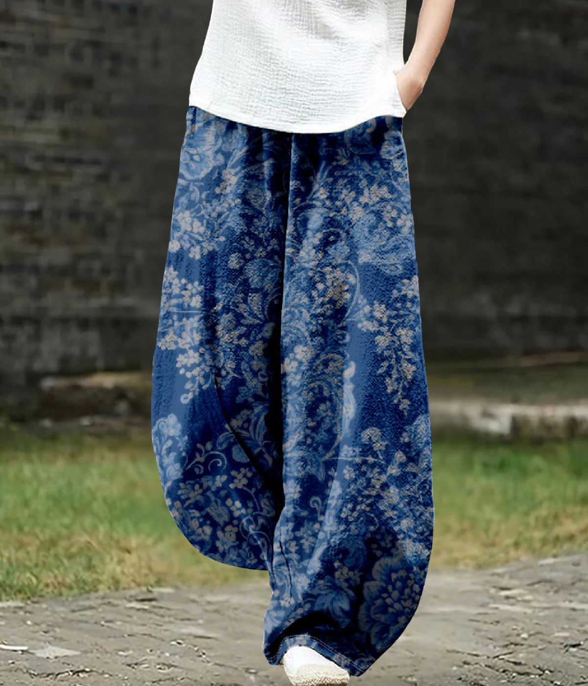 ブルーワイドレッグアートパンツ