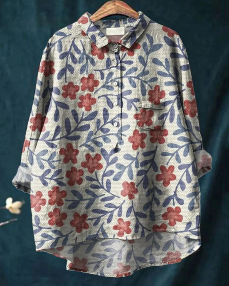 青と赤の花柄のブラウス