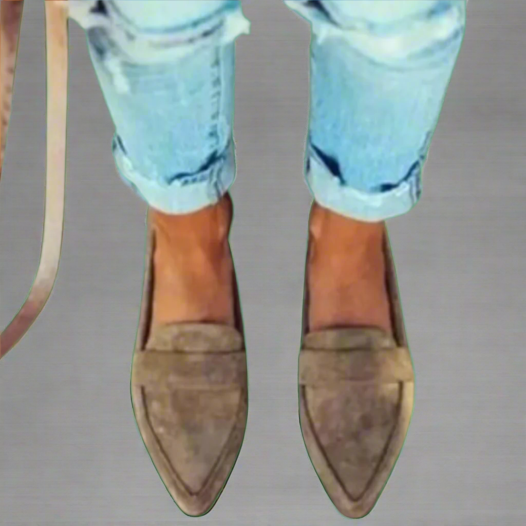 プレミアム素材のエレガントなローファー