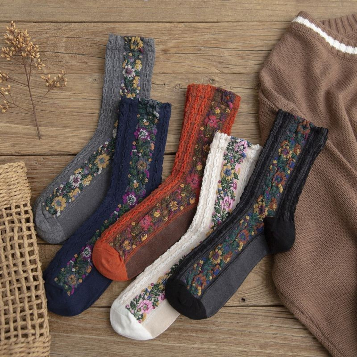 女性用、秋冬、厚手、刺繍花柄、暖かい、中くらいの長さ、コットンソックス