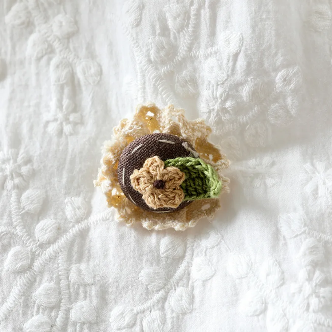 3Dフラワー刺繍ストライプシャツ