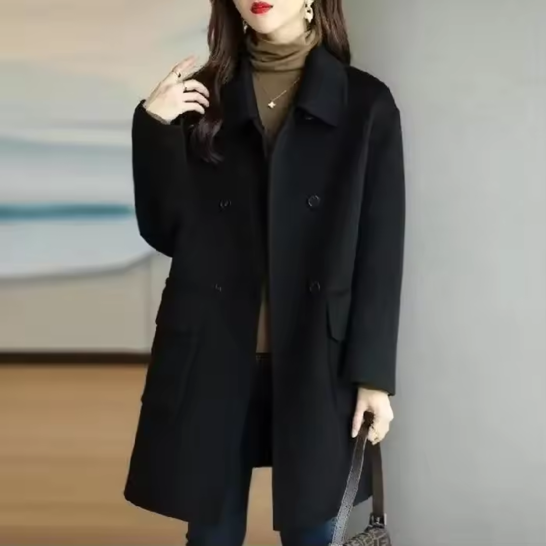 ダブルブレストのロングコート