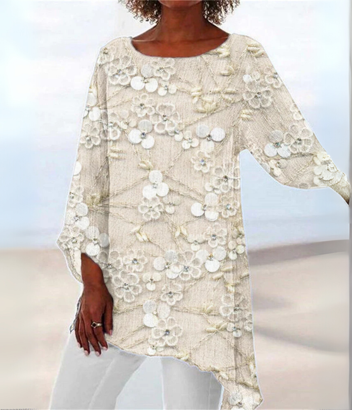 時代を超越した花柄ロングトップス