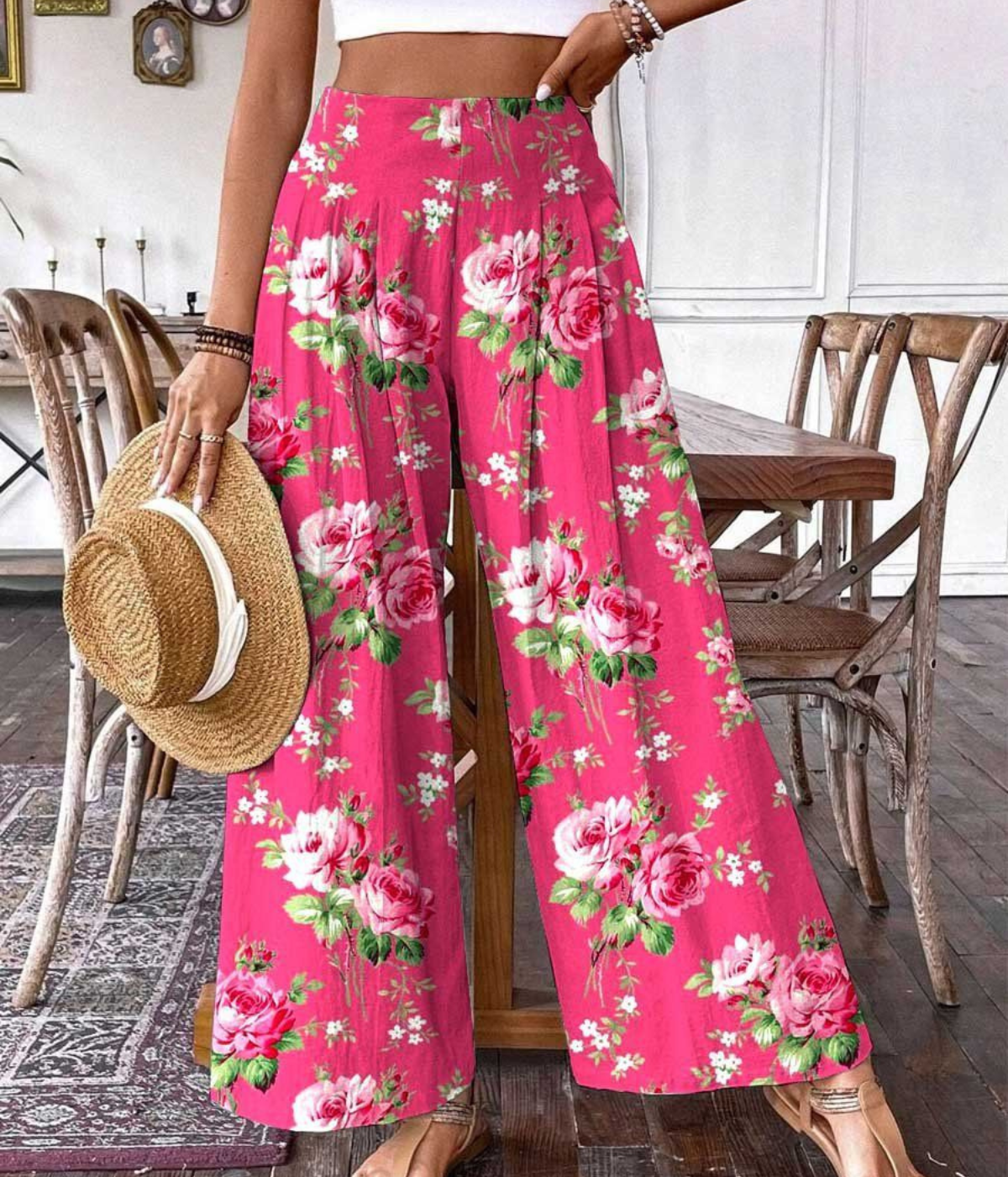 ピンクの流れるようなワイドパンツ