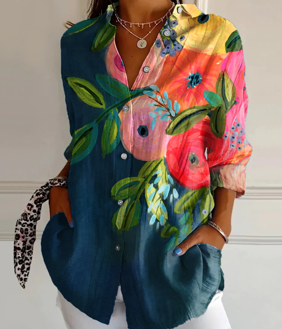 フローラル・モダン・プリント・ブラウス