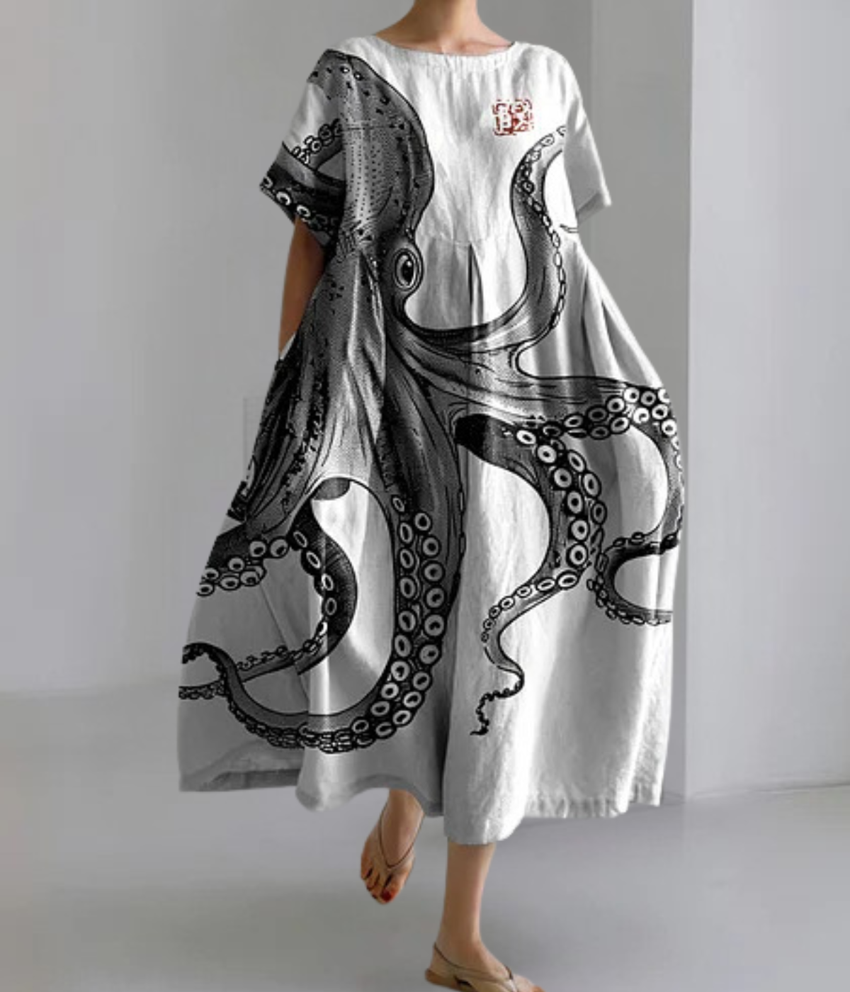 ワイドなタコ柄の夏用ドレス