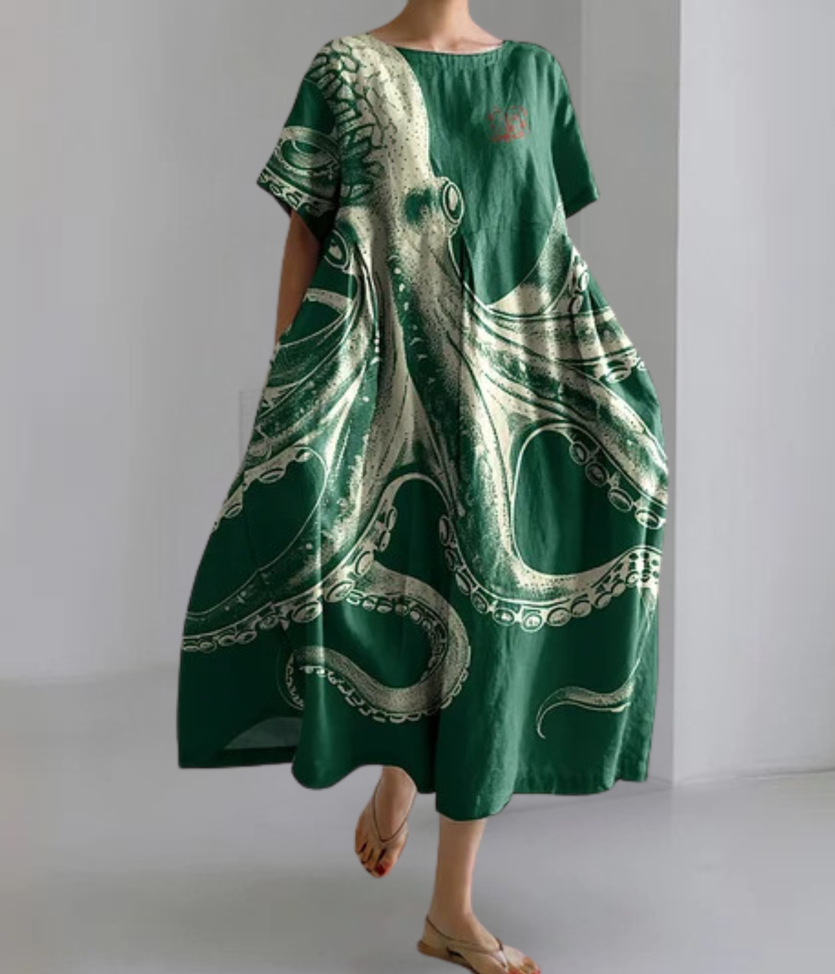 ワイドなタコ柄の夏用ドレス