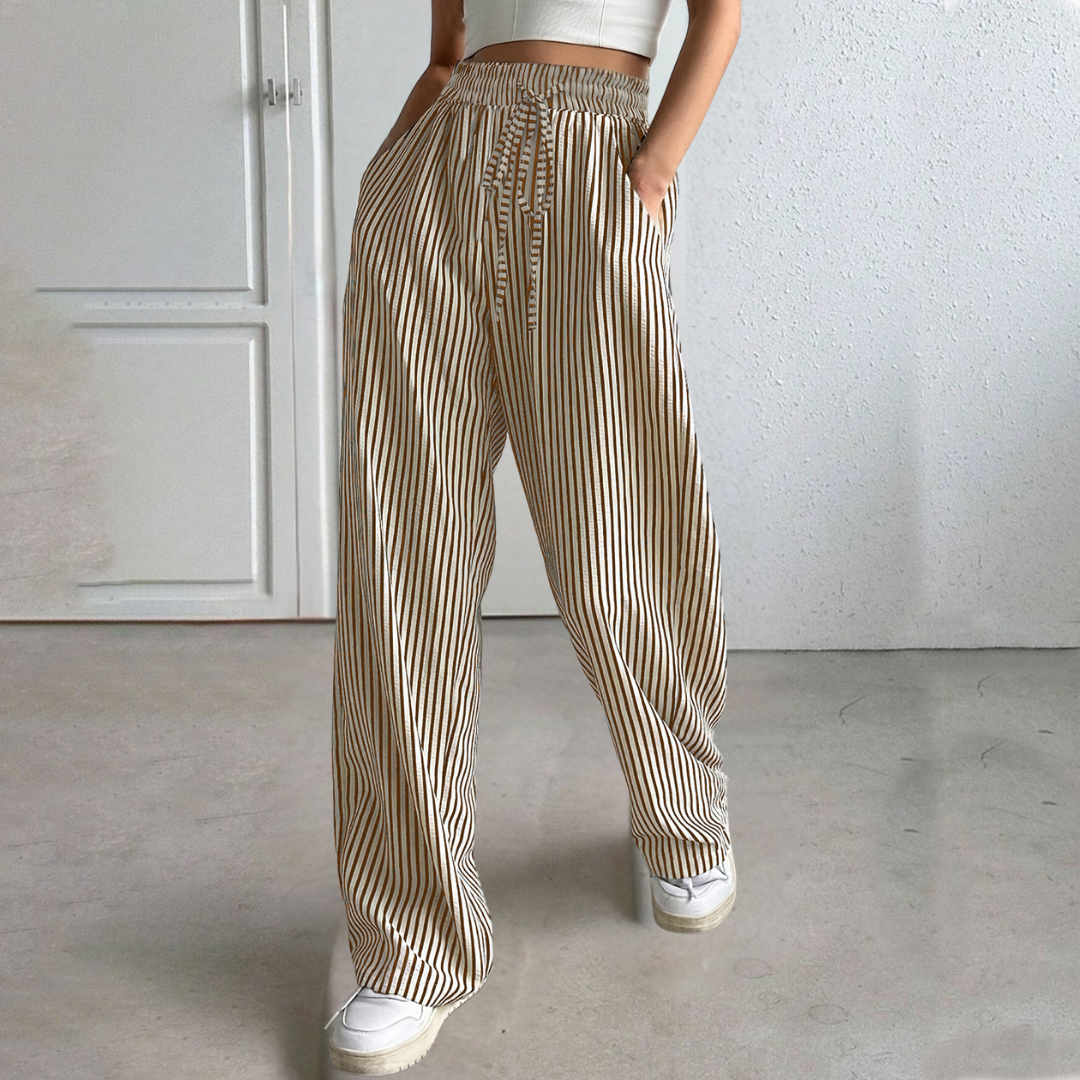 ストライプ柄のゆったりとした夏用パンツ