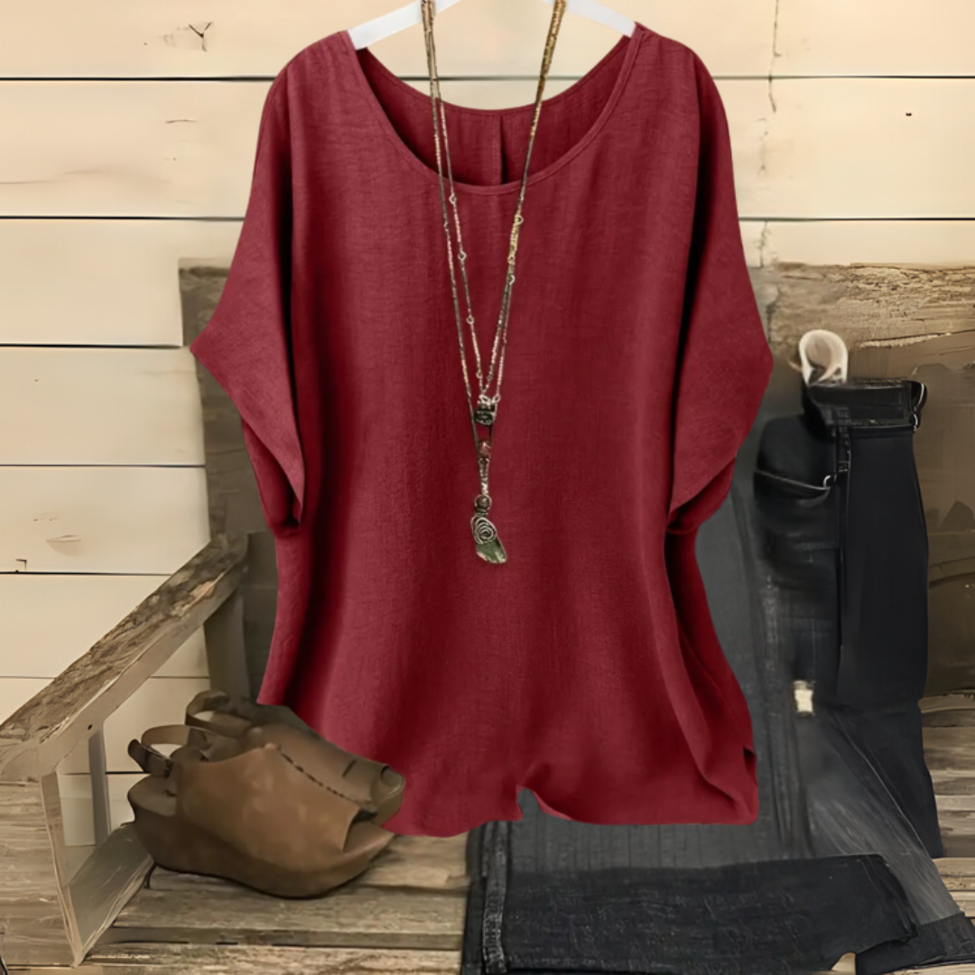 カジュアルなラウンドネックシャツ