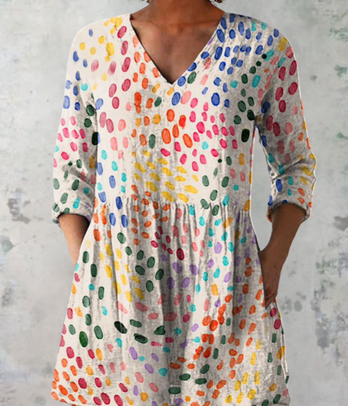 緩やかなドレス、マルチカラーのドット柄