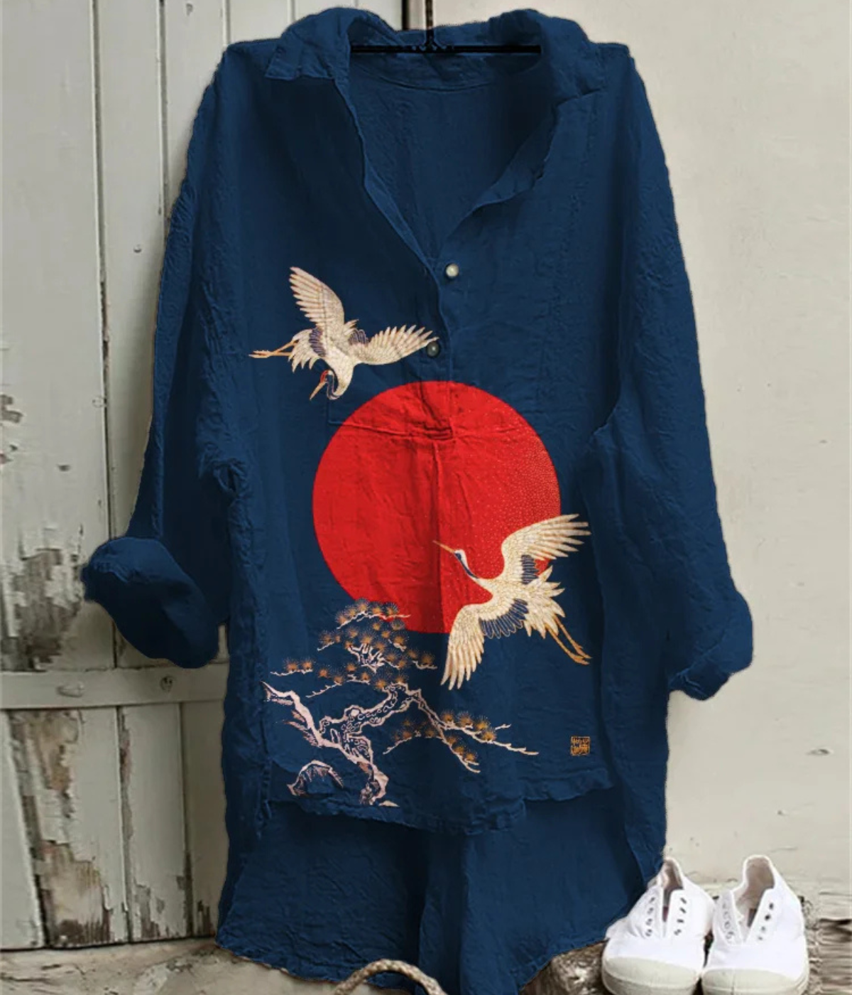 和の地平線モチーフ入りヴィンテージVネックブラウス