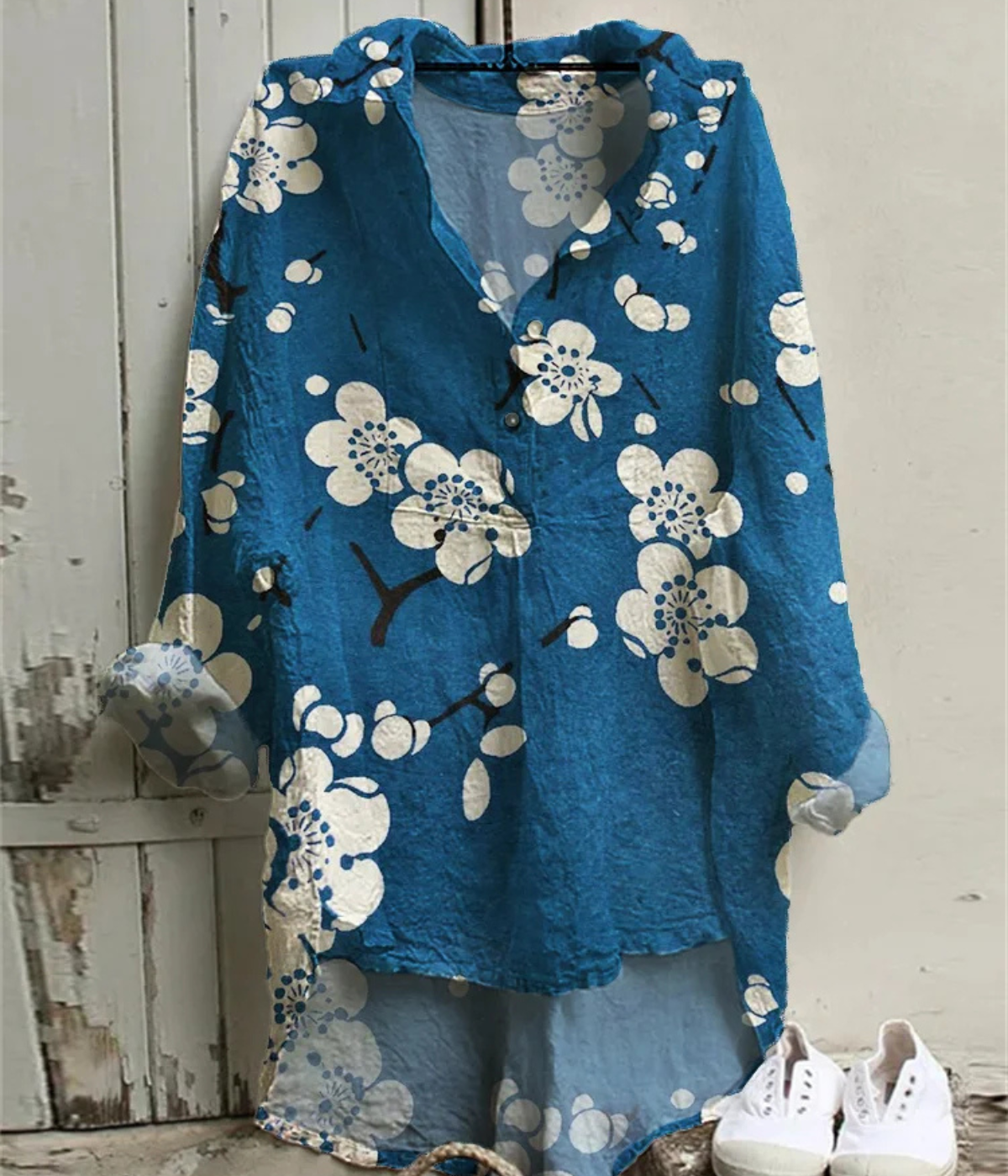 花模様入りヴィンテージVネックブラウス