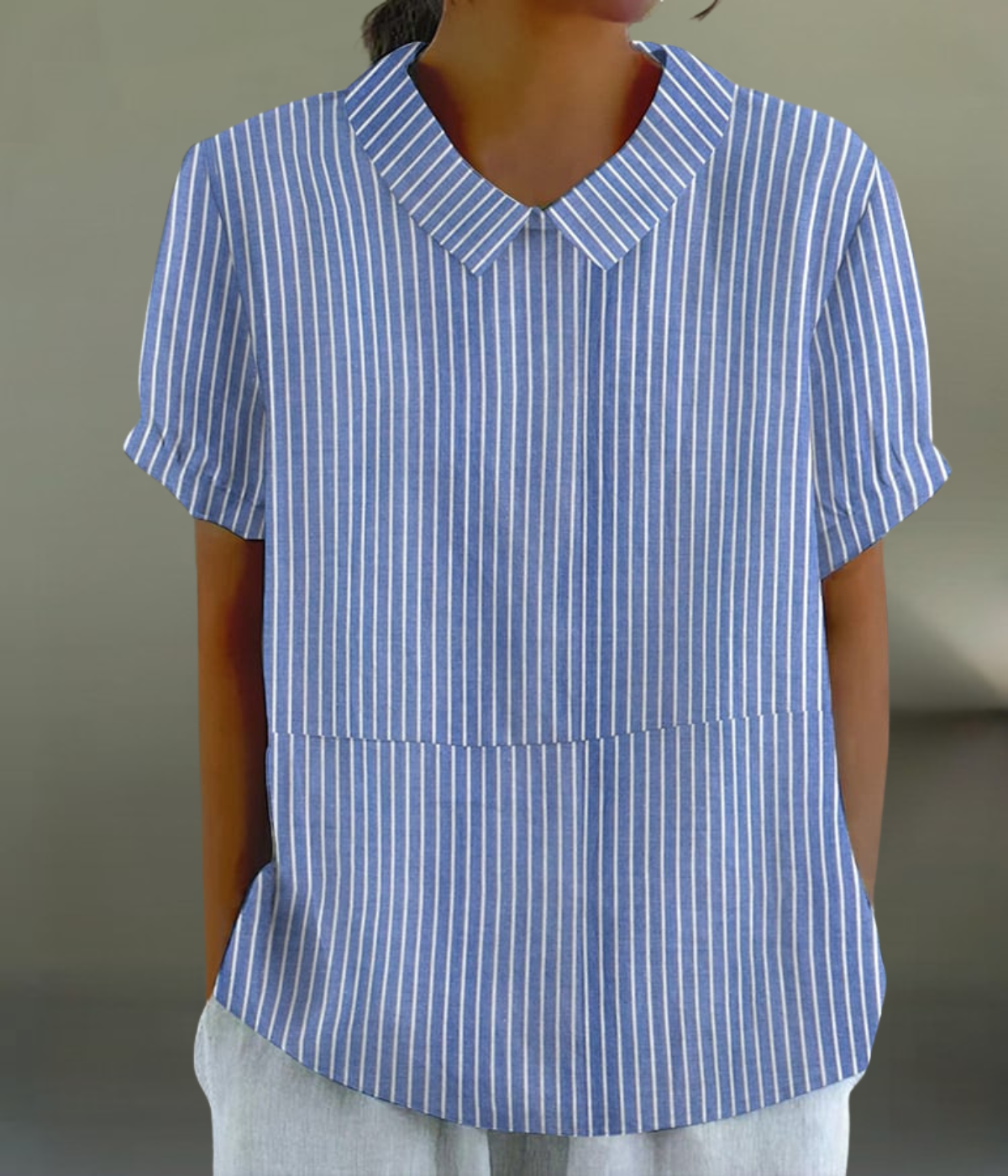 ベビーブルーブラウス