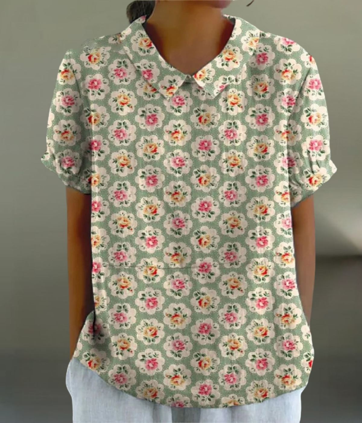 グリーン花柄ブラウス