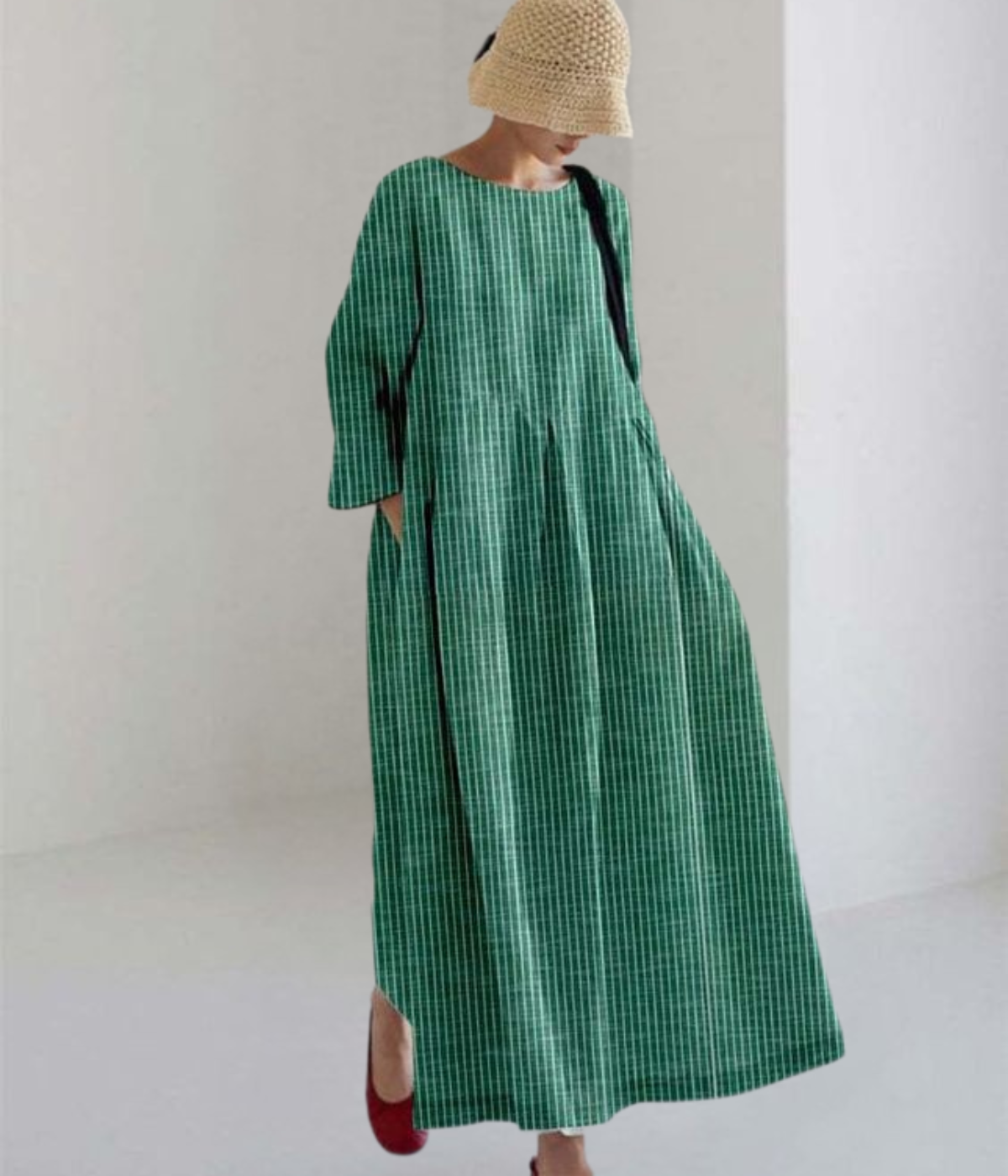 マルチカラーのラウンドネックドレス