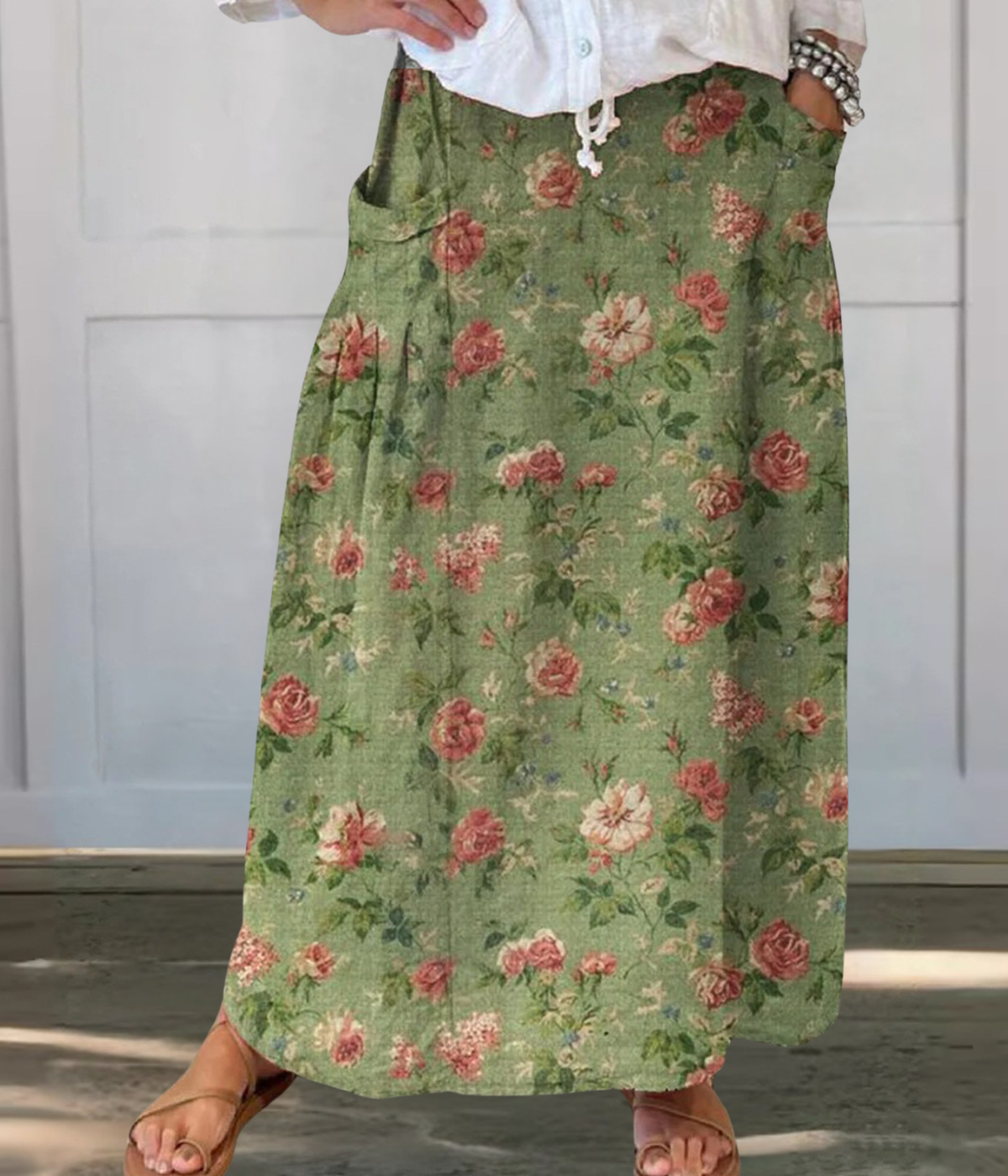 グリーンにピンクの花柄ロングスカート