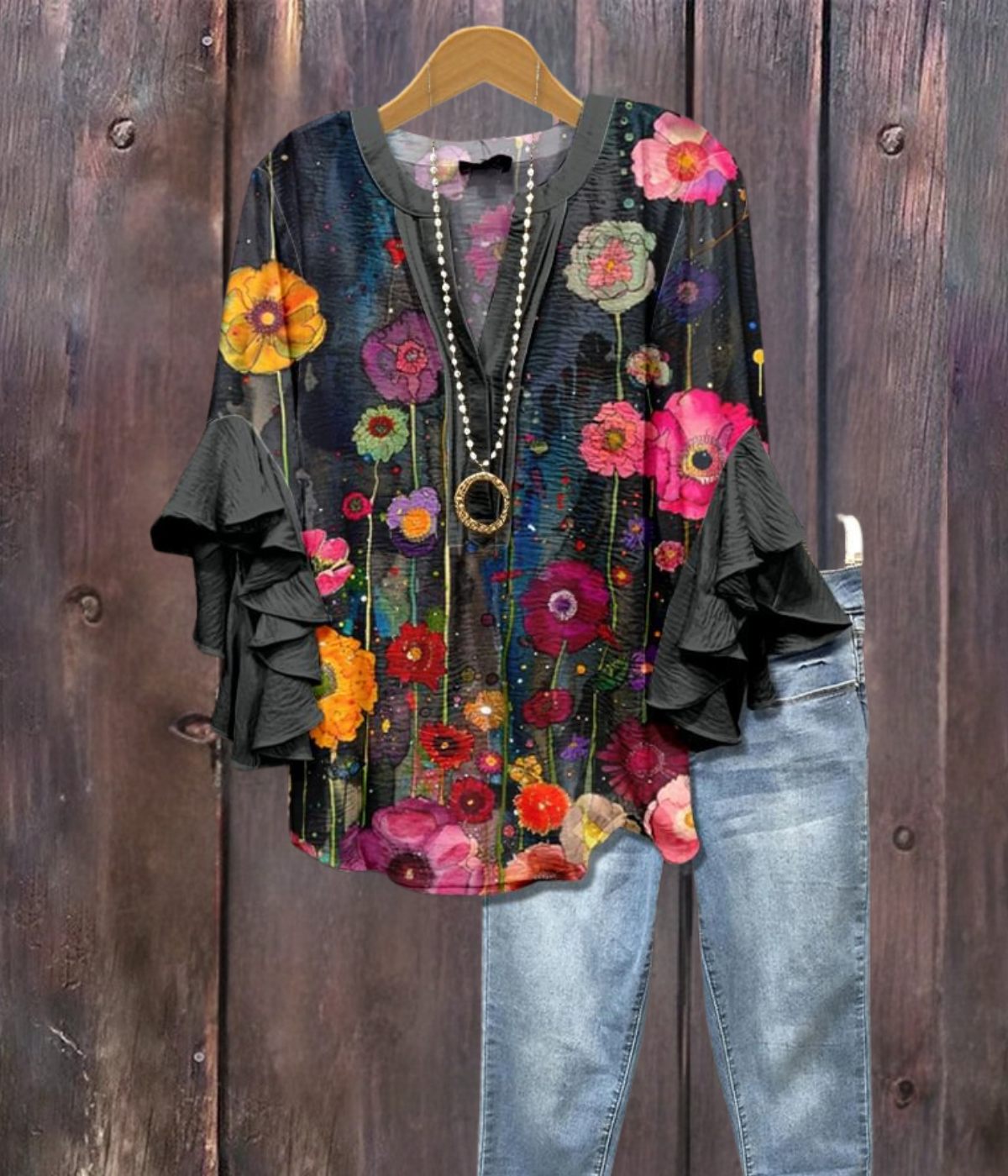 ブラックフローラルプリントVネックシャツ