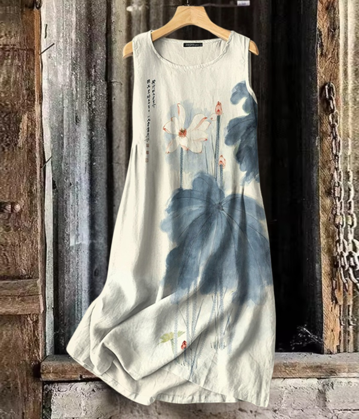 青い花びらのノースリーブロングドレス