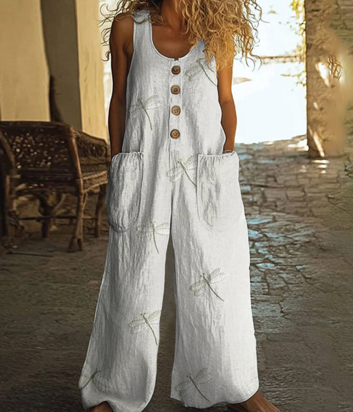 白のボタンアップ・レトロ・ジャンプスーツ