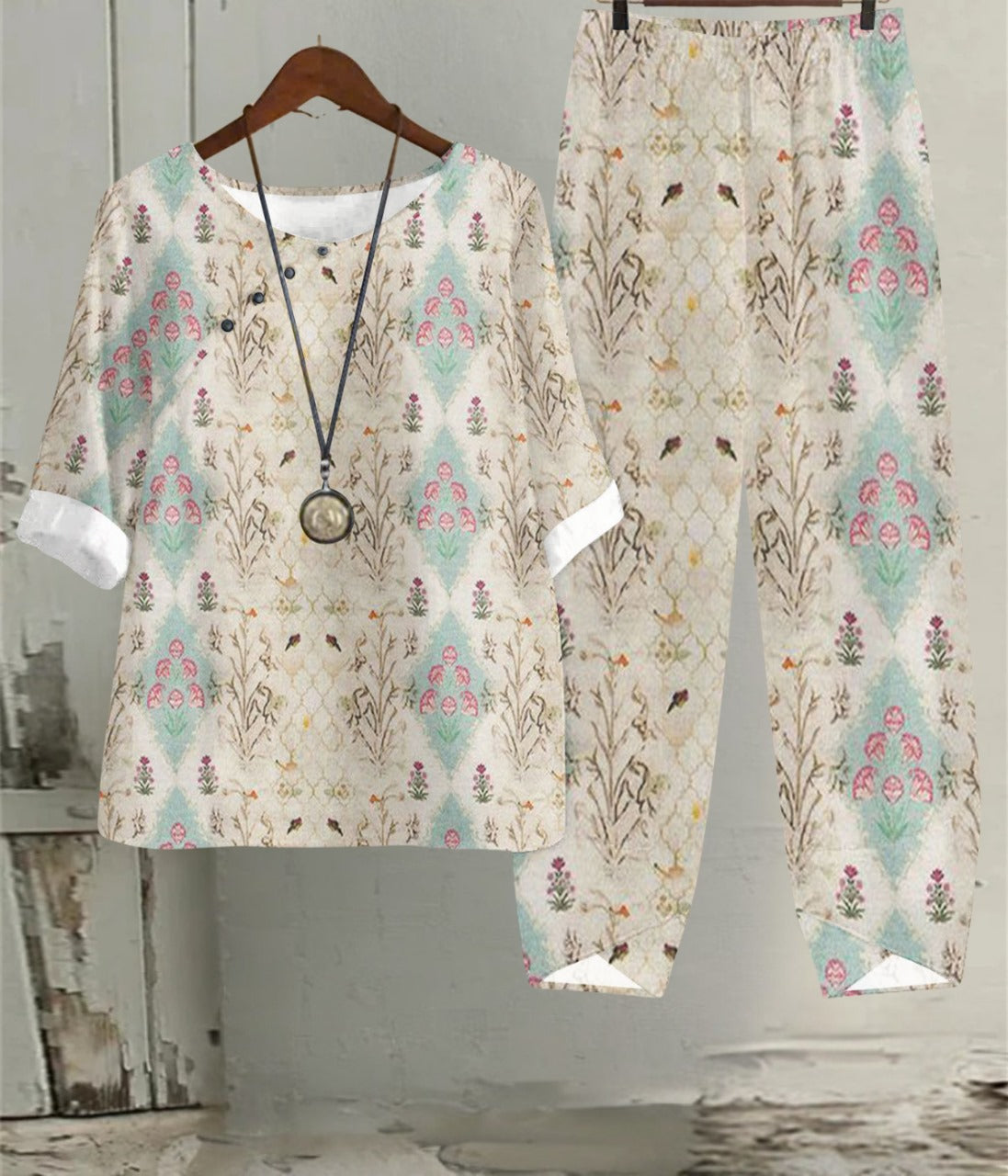 ベージュフローラルプリント スプリングアートセット