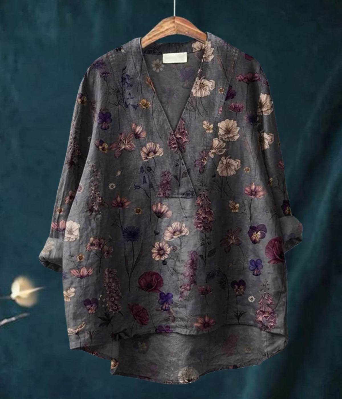 ダークグレーVネック長袖ブラウス