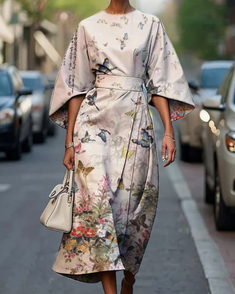 蝶の模様のエレガントなドレス