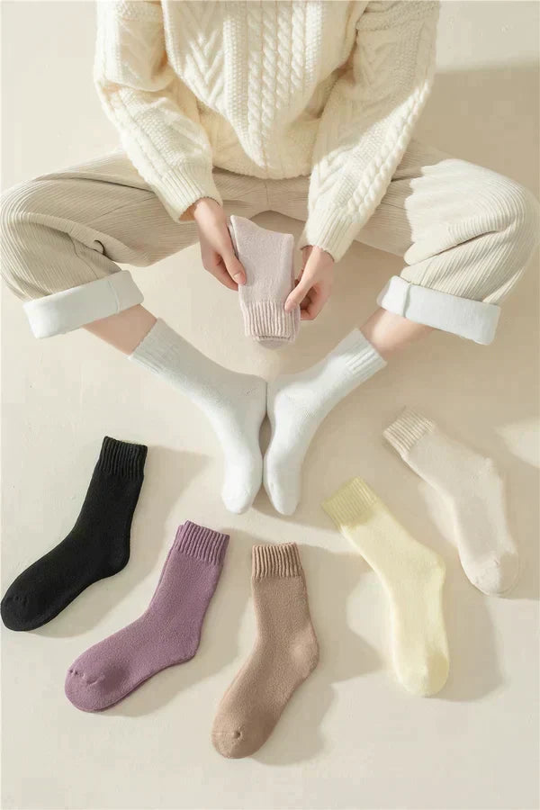 女性用、秋冬、太め、暖かい、中程度の長さのコットンソックス（単色）